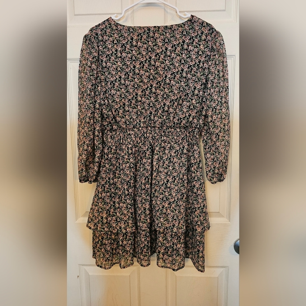 Mimi Chica Black Pink Floral Tiered Mini Dress Gold Metallic - Picture 2 of 5